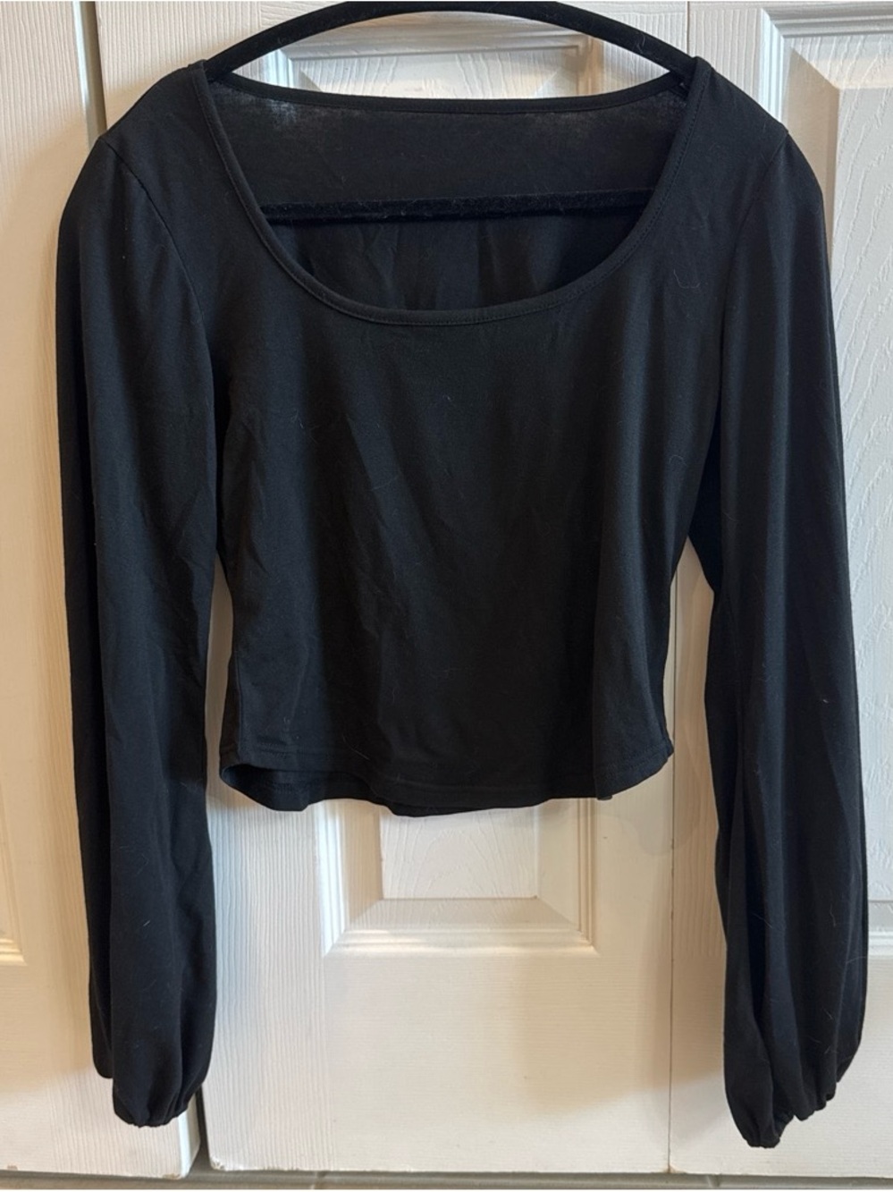 Black Long Sleeve Scoop Neck Crop Top - Women